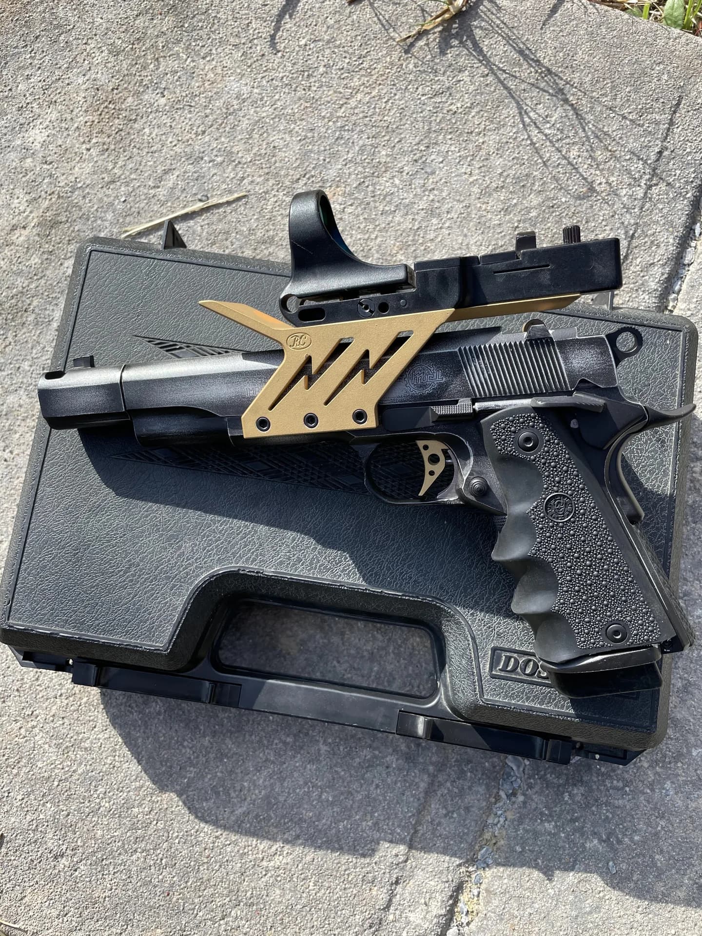 Colt 1911 with optic from Lorco’s finished-project archive.